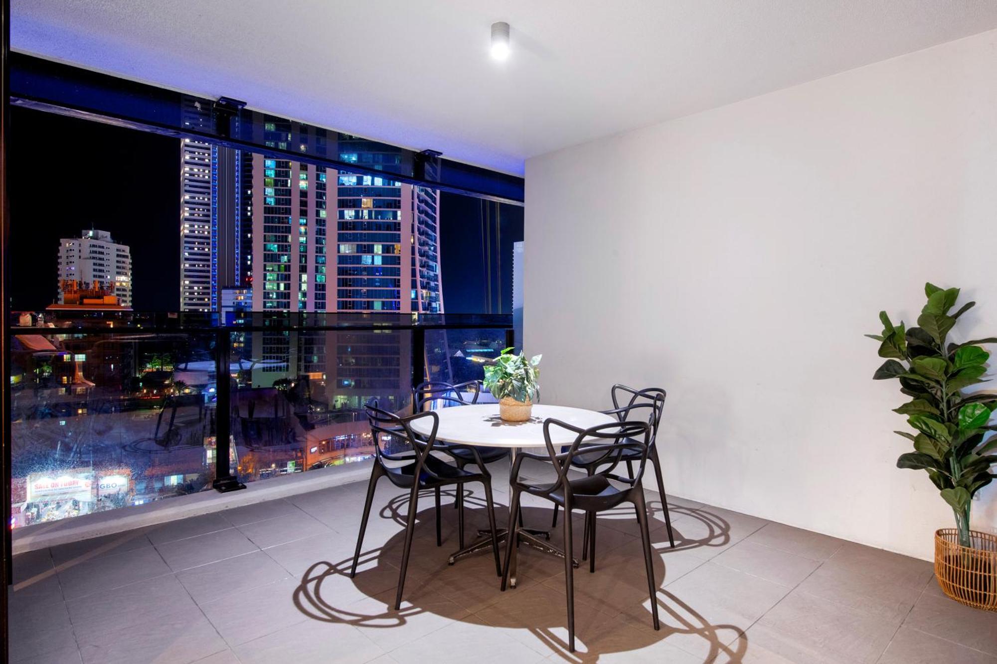 Ocean View Apartments With Balcony - Circle On Cavill - Central Location! - Self Contained & Privately Managed Χρυσή Ακτή Εξωτερικό φωτογραφία