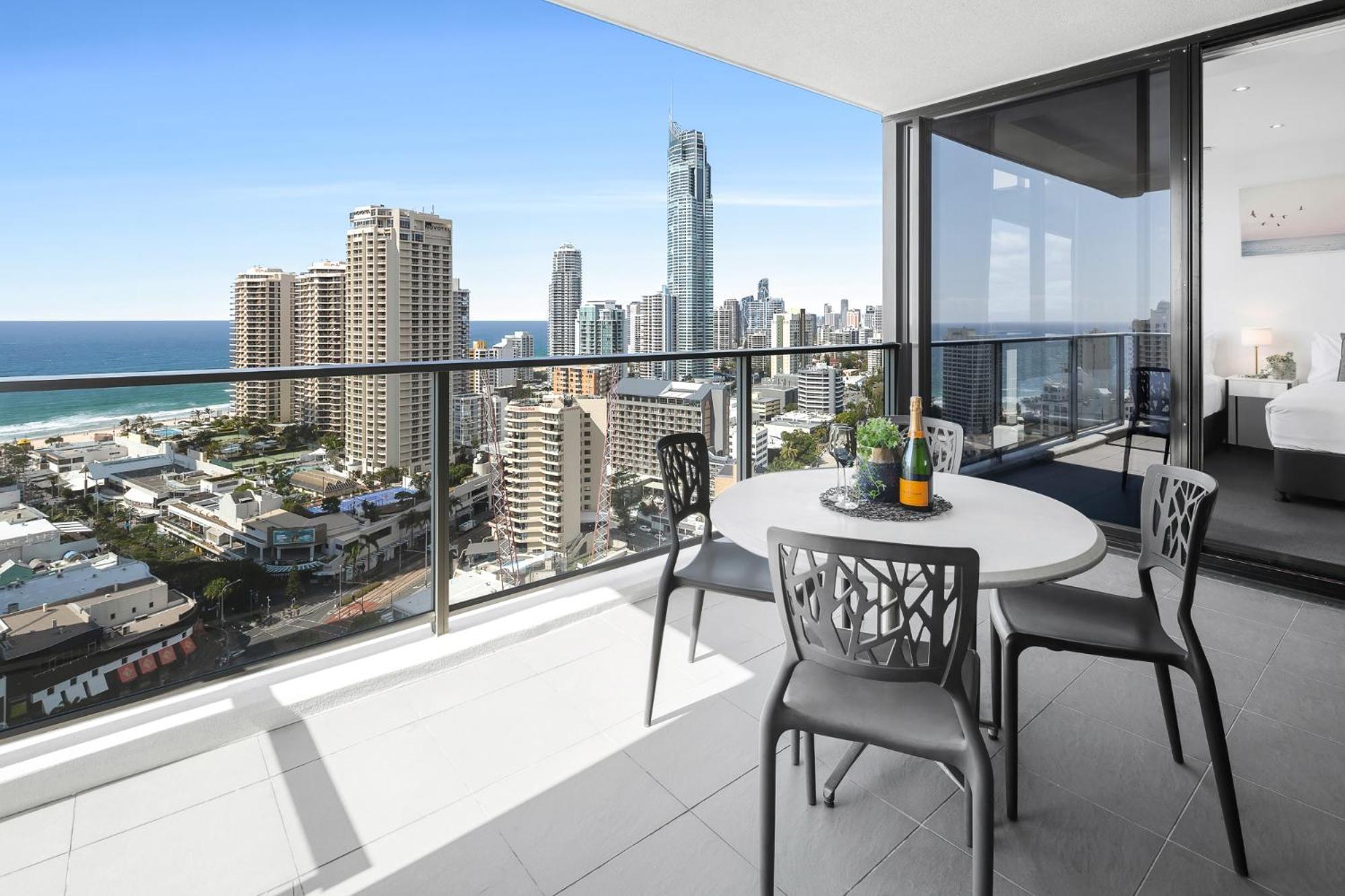 Ocean View Apartments With Balcony - Circle On Cavill - Central Location! - Self Contained & Privately Managed Χρυσή Ακτή Εξωτερικό φωτογραφία